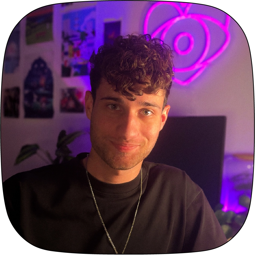 Photo de profil d'Erwan Dipode, designer freelance d'Erdéros Studio, créant des solutions visuelles uniques avec passion et créativité